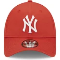 cepice-zaoblena-cervena-nastavitelny-9forty-league-essential-new-york-yankees-mlb-new-era