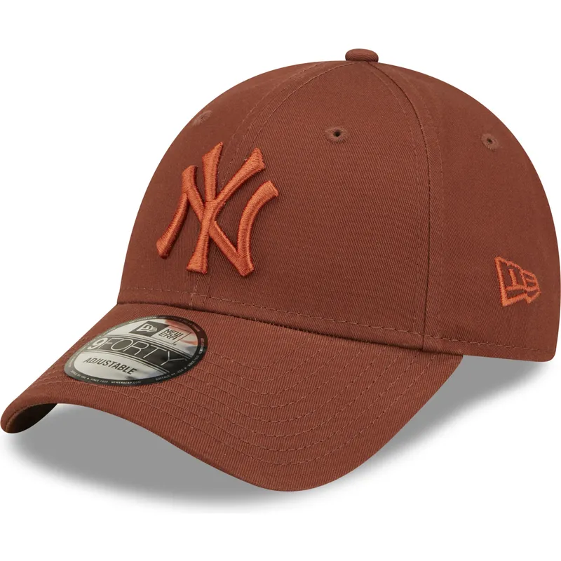 cepice-zaoblena-hneda-nastavitelny-9forty-league-essential-new-york-yankees-mlb-new-era