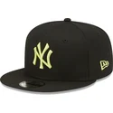 cepice-rovna-cerna-snapback-9fifty-league-essential-new-york-yankees-mlb-new-era