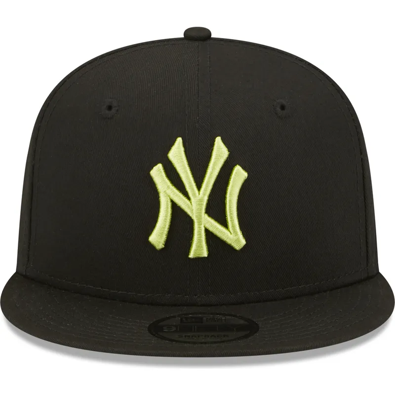 cepice-rovna-cerna-snapback-9fifty-league-essential-new-york-yankees-mlb-new-era