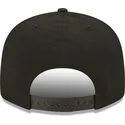 cepice-rovna-cerna-snapback-9fifty-league-essential-new-york-yankees-mlb-new-era
