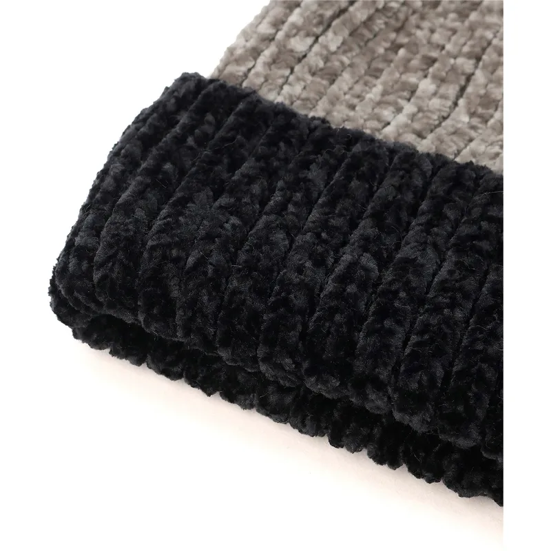 cepice-pompon-cerna-puma