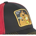 schwarze-und-rote-snapback-cap-mit-gebogenem-schirm-scooby-doo-und-shaggy-rogers-sd10-scooby-doo-von-capslab