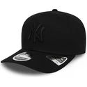 new-era-new-york-yankees-mlb-9fifty-tonal-stretch-snap-schwarze-snapback-kappe-mit-gebogenem-schirm-und-schwarzem-logo