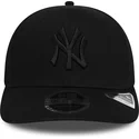 new-era-new-york-yankees-mlb-9fifty-tonal-stretch-snap-schwarze-snapback-kappe-mit-gebogenem-schirm-und-schwarzem-logo