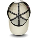 bojd-beige-justerbar-keps-med-svart-logotyp-9forty-league-essential-fran-new-york-yankees-mlb-av-new-era