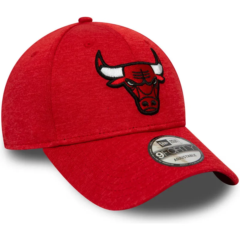 cepice-zaoblena-cervena-nastavitelny-9forty-shadow-tech-chicago-bulls-nba-new-era