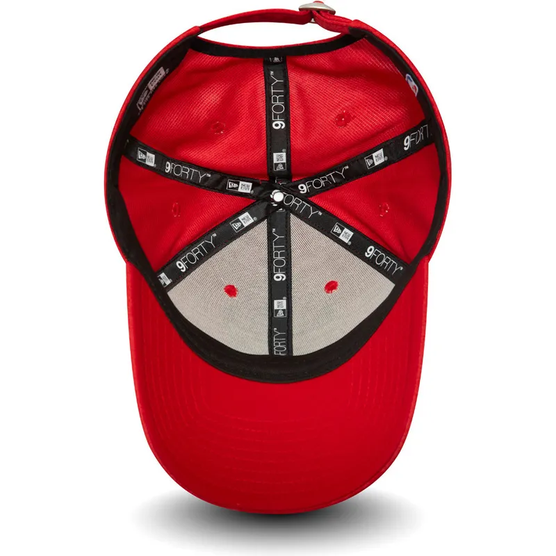 cepice-zaoblena-cervena-nastavitelny-9forty-shadow-tech-chicago-bulls-nba-new-era