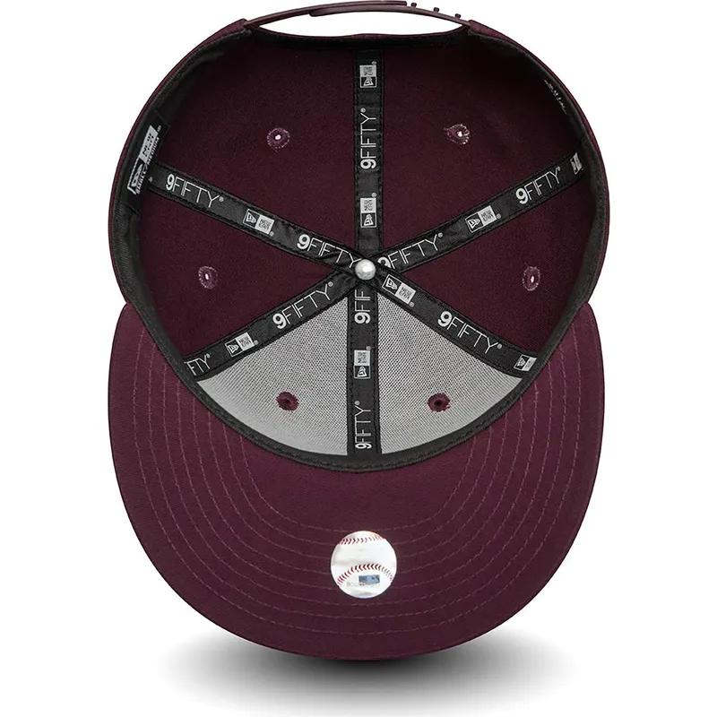 cepice-rovna-cervena-snapback-9fifty-essential-new-york-yankees-mlb-new-era cepice-rovna-cervena-snapback-9fifty-essential-new-york-yankees-mlb-new-era