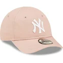 cepice-zaoblena-ruzova-nastavitelny-pasek-pro-deti-pequeno-9forty-league-essential-new-york-yankees-mlb-new-era