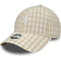 beige-verstellbare-damenkappe-9forty-gingham-new-york-yankees-mlb-von-new-era