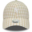 beige-verstellbare-damenkappe-9forty-gingham-new-york-yankees-mlb-von-new-era