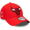 cepice-zaoblena-cervena-nastavitelny-9forty-team-side-patch-chicago-bulls-nba-new-era