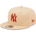 new-era-flat-brim-9fifty-league-essential-new-york-yankees-mlb-beige-snapback-cap