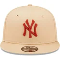 cepice-rovna-bezova-snapback-9fifty-league-essential-new-york-yankees-mlb-new-era