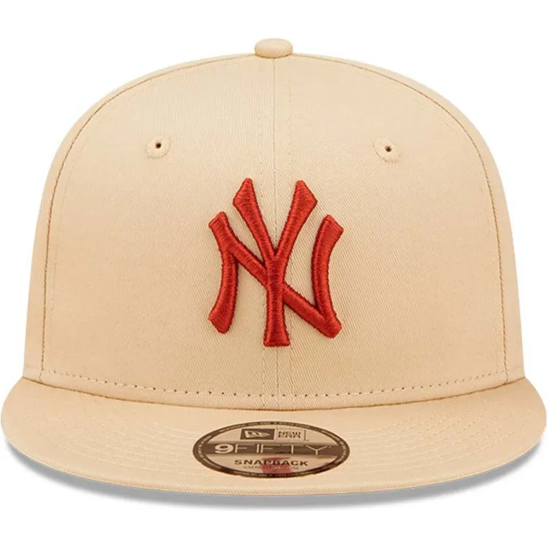 cepice-rovna-bezova-snapback-9fifty-league-essential-new-york-yankees-mlb-new-era