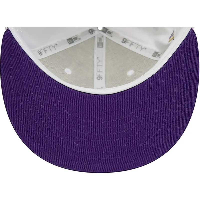 cap-rovna-white-snapback-9fifty-crown-patches-champions-los-angeles-lakers-nba-new-era cap-rovna-white-snapback-9fifty-crown-patches-champions-los-angeles-lakers-nba-new-era