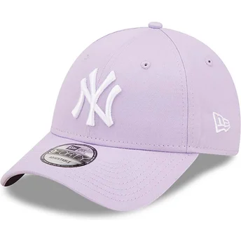 Ρυθμιζόμενο καπέλο με καμπύλη 9FORTY League Essential των New York Yankees MLB σε βιολετί χρώμα από τη New Era