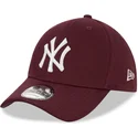 cepice-zaoblena-cervena-prilehava-39thirty-league-essential-new-york-yankees-mlb-new-era