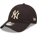 cepice-zaoblena-cerna-nastavitelny-9forty-league-essential-new-york-yankees-mlb-new-era