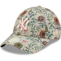 cepice-zaoblena-bezova-nastavitelny-9forty-all-over-print-floral-new-york-yankees-mlb-new-era