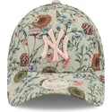 cepice-zaoblena-bezova-nastavitelny-9forty-all-over-print-floral-new-york-yankees-mlb-new-era