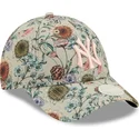 cepice-zaoblena-bezova-nastavitelny-9forty-all-over-print-floral-new-york-yankees-mlb-new-era