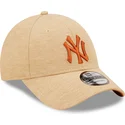 cap-zaoblena-brown-adjustable-strap-9forty-jersey-essential-new-york-yankees-mlb-new-era