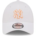 cepice-zaoblena-bila-nastavitelny-9forty-neon-outline-new-york-yankees-mlb-new-era