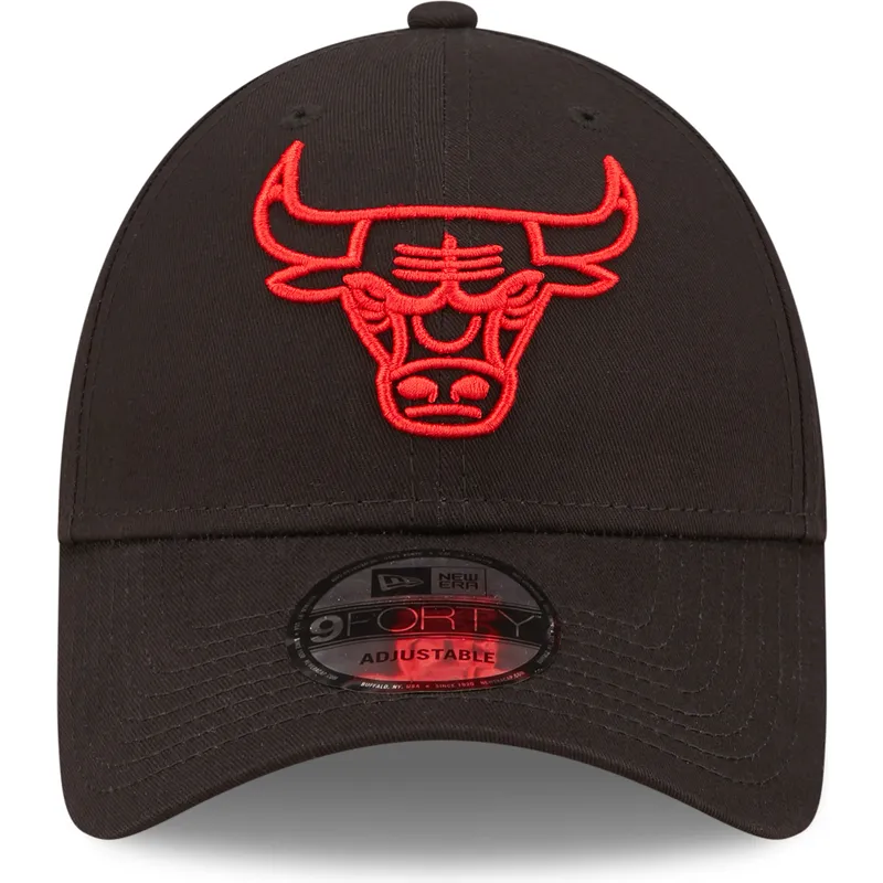 cepice-zaoblena-cerna-nastavitelny-9forty-neon-outline-chicago-bulls-nba-new-era