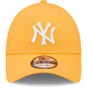 cepice-zaoblena-oranzova-nastavitelny-9forty-league-essential-new-york-yankees-mlb-new-era