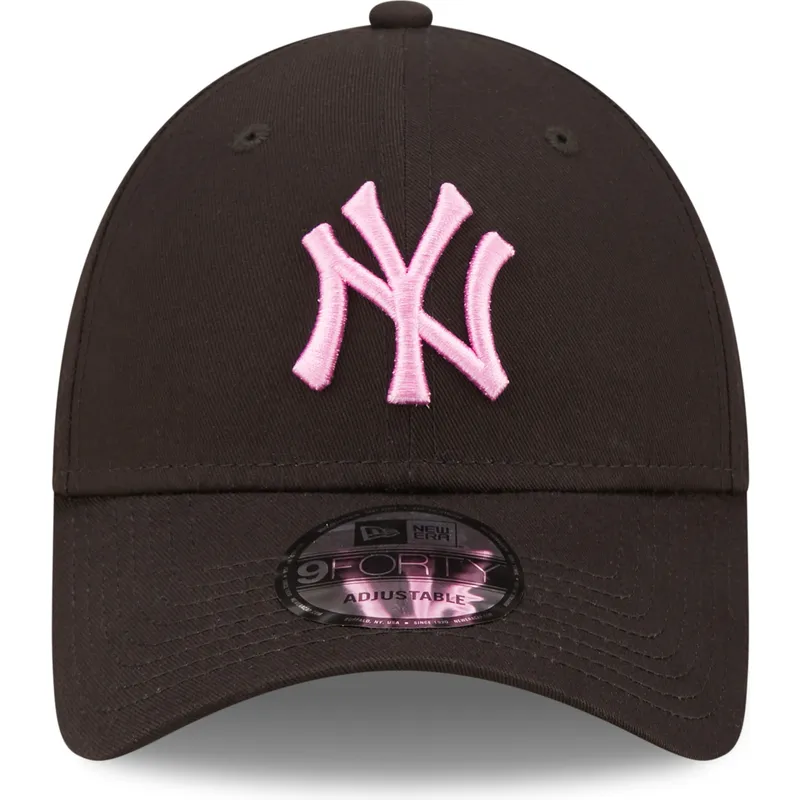 cepice-zaoblena-cerna-nastavitelny-rosa-9forty-league-essential-new-york-yankees-mlb-new-era