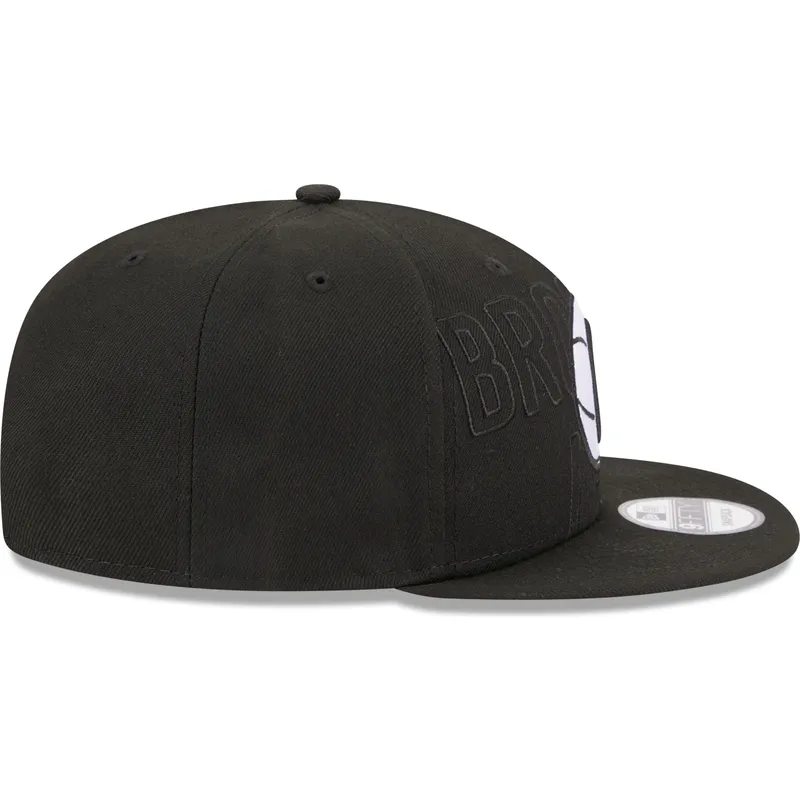 cepice-rovna-cerna-snapback-9fifty-draft-edition-2023-brooklyn-nets-nba-new-era