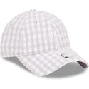hellviolette-gebogene-verstellbare-damenkappe-9twenty-gingham-der-new-york-yankees-mlb-von-new-era