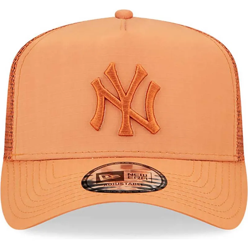 cepice-zaoblena-hneda-snapback-a-frame-tech-ripstop-new-york-yankees-mlb-new-era