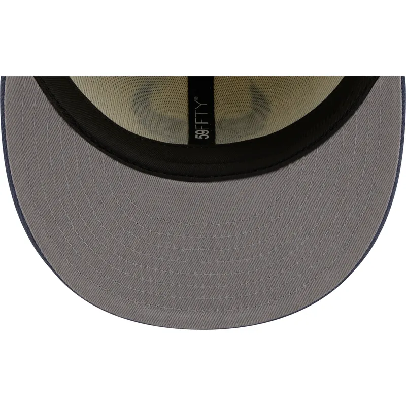 graue-und-blaue-anliegende-flat-cap-59fifty-the-elements-air-pin-der-chicago-bulls-nba-von-new-era