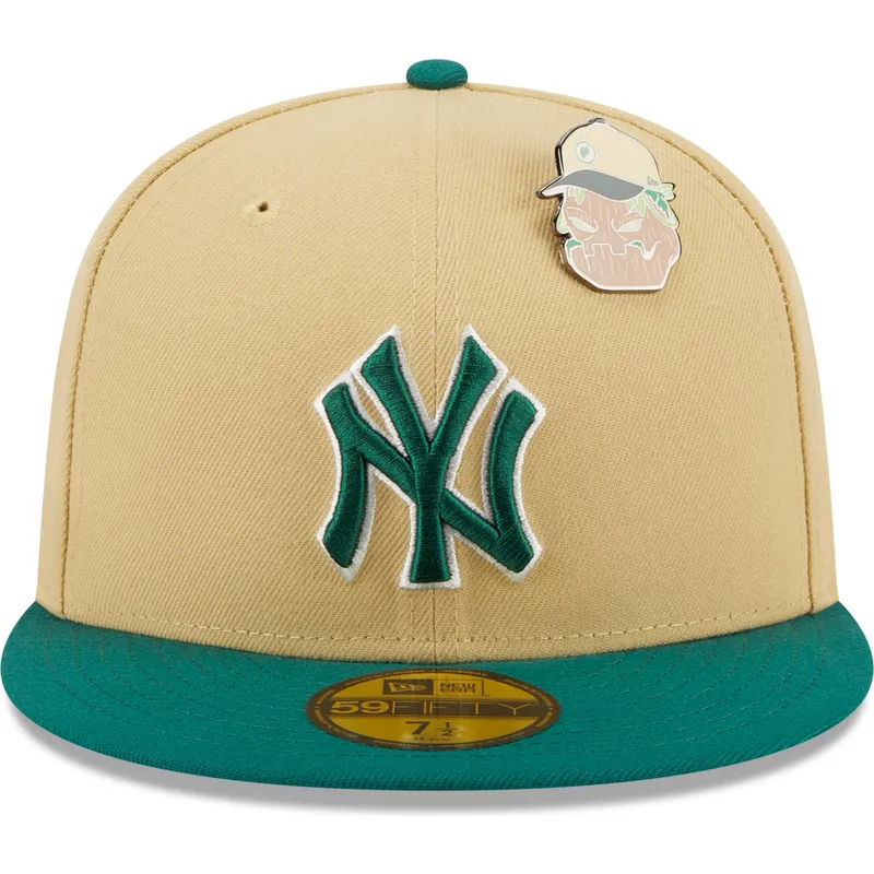 flache-beige-und-grune-anliegende-kappe-59fifty-the-elements-earth-pin-der-new-york-yankees-mlb-von-new-era