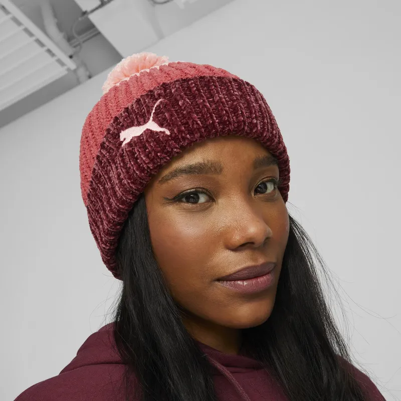 cepice-zaoblena-pompon-cervena-rosa-puma