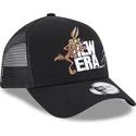 cepice-zaoblena-cerna-snapback-a-frame-coyote-y-correcaminos-looney-tunes-new-era