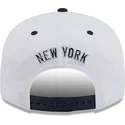cepice-rovna-namornicka-modra-snapback-9fifty-white-crown-patch-new-york-yankees-mlb-new-era