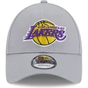 cepice-zaoblena-seda-nastavitelny-9forty-team-side-patch-los-angeles-lakers-nba-new-era