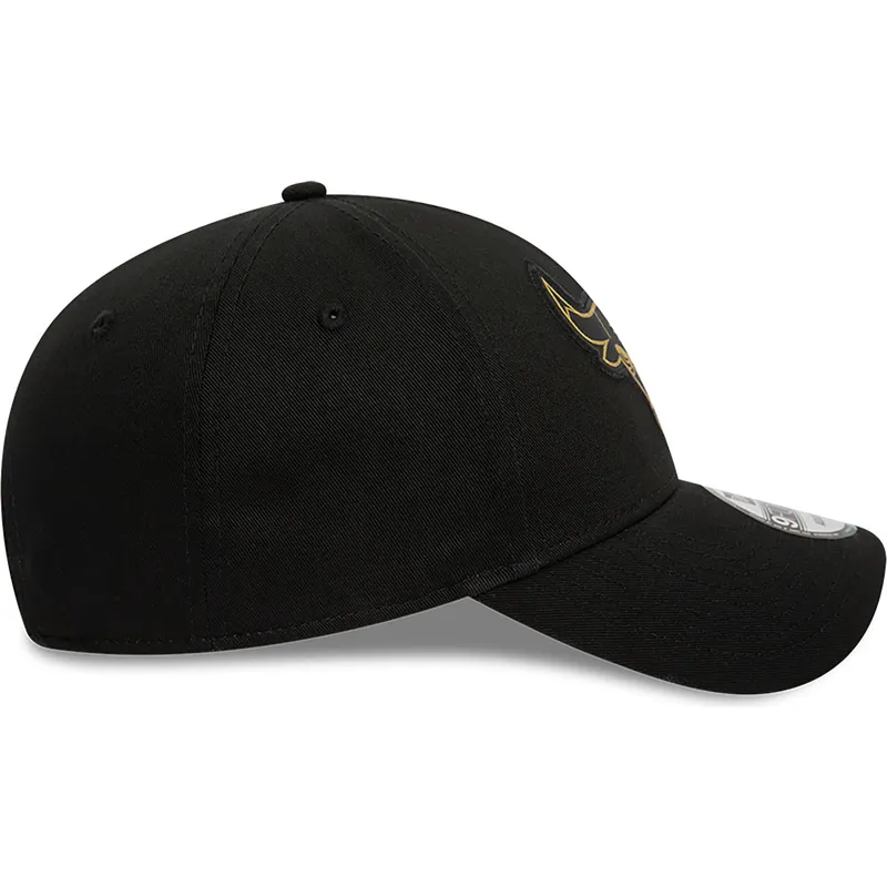 cepice-zaoblena-cerna-nastavitelny-9forty-metallic-badge-chicago-bulls-nba-new-era cepice-zaoblena-cerna-nastavitelny-9forty-metallic-badge-chicago-bulls-nba-new-era