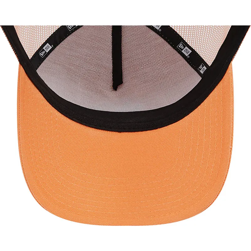 cepice-zaoblena-oranzova-snapback-a-frame-league-essential-new-york-yankees-mlb-new-era