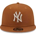 cepice-rovna-hneda-snapback-9fifty-league-essential-new-york-yankees-mlb-new-era