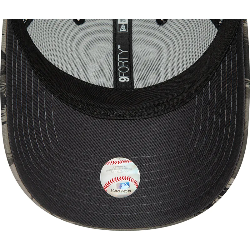 cepice-zaoblena-maskacova-nastavitelny-9forty-all-over-print-painted-new-york-yankees-mlb-new-era cepice-zaoblena-maskacova-nastavitelny-9forty-all-over-print-painted-new-york-yankees-mlb-new-era