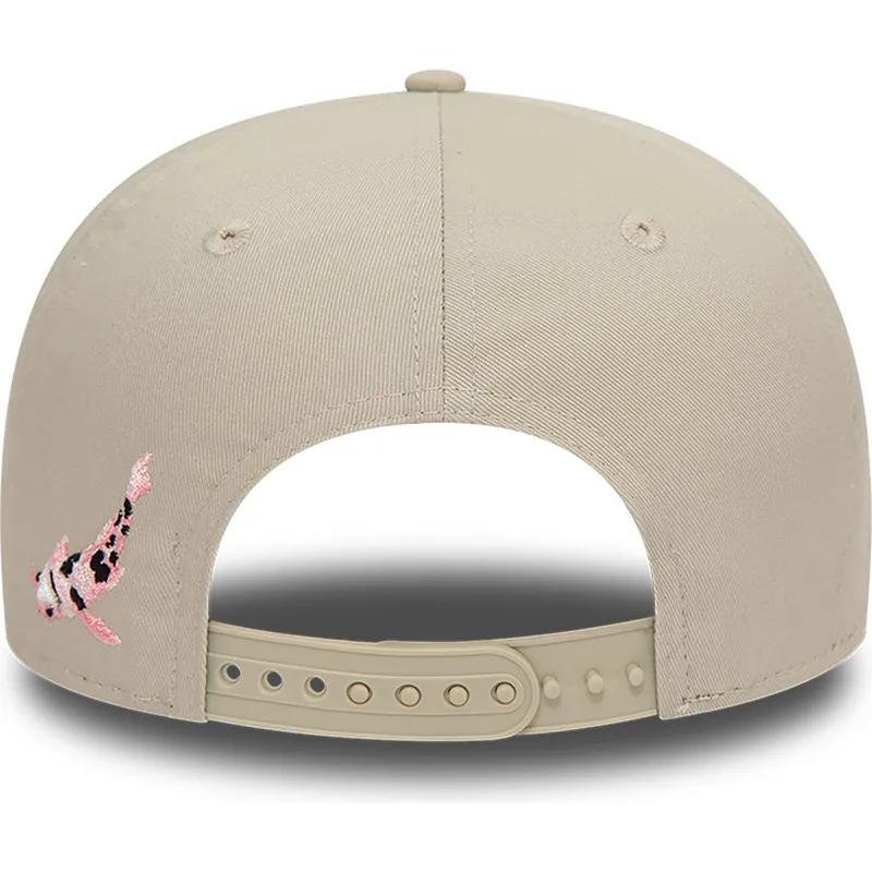 cepice-rovna-bezova-snapback-9fifty-koi-fish-new-york-yankees-mlb-new-era