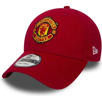Röd justerbar kurvad keps 9FORTY Essential från Manchester United Football Club av New Era