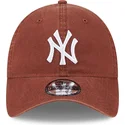 cepice-zaoblena-hneda-nastavitelny-9twenty-league-essential-new-york-yankees-mlb-new-era