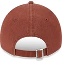 cap-zaoblena-brown-adjustable-strap-9twenty-league-essential-new-york-yankees-mlb-new-era