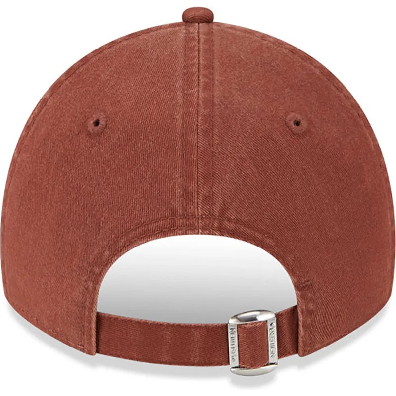 cap-zaoblena-brown-adjustable-strap-9twenty-league-essential-new-york-yankees-mlb-new-era cap-zaoblena-brown-adjustable-strap-9twenty-league-essential-new-york-yankees-mlb-new-era